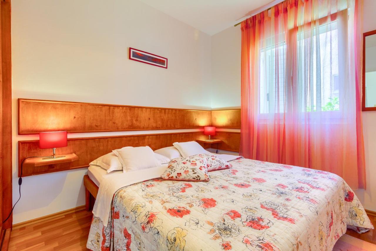 טרוגיר Apartments Meri מראה חיצוני תמונה