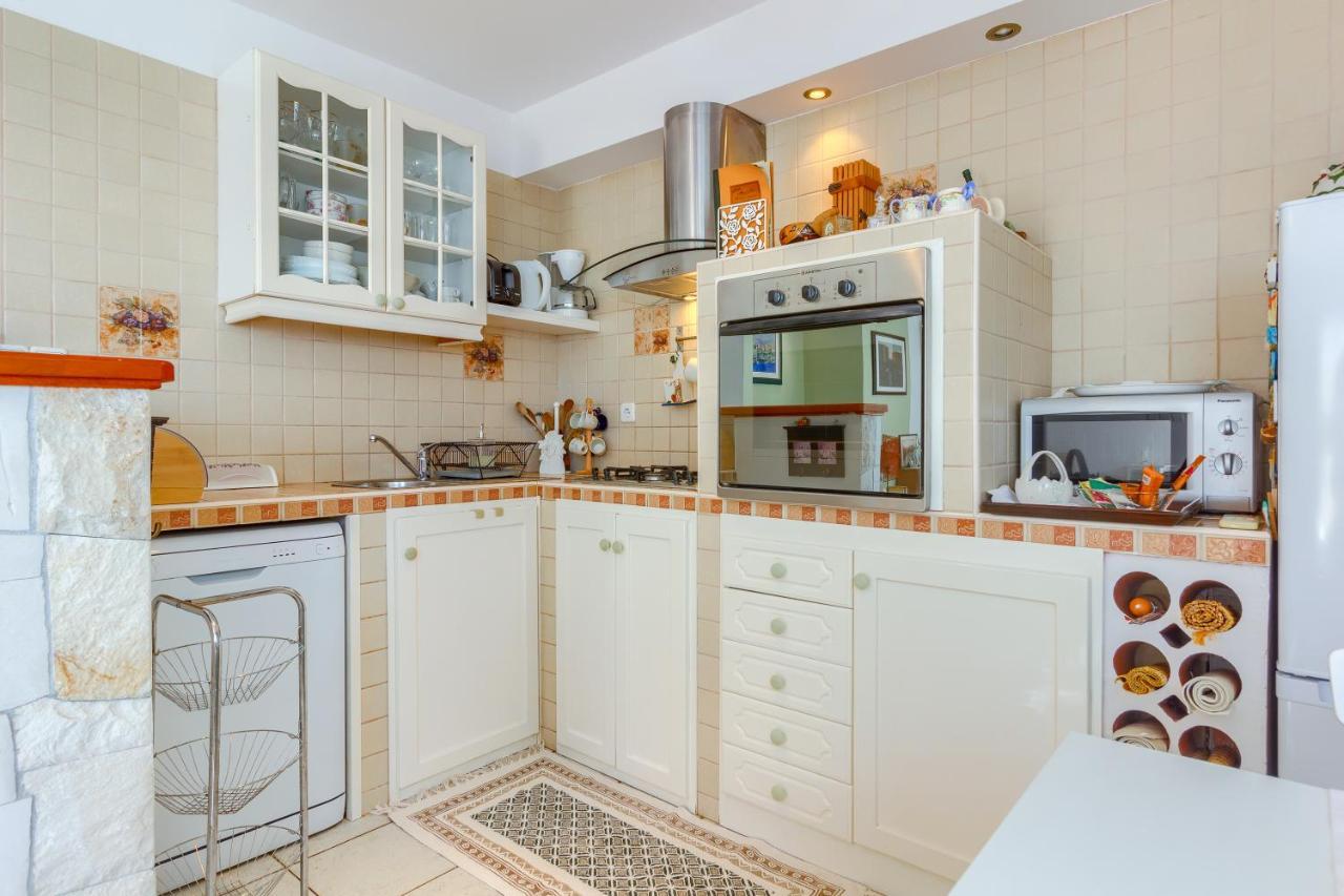 טרוגיר Apartments Meri מראה חיצוני תמונה