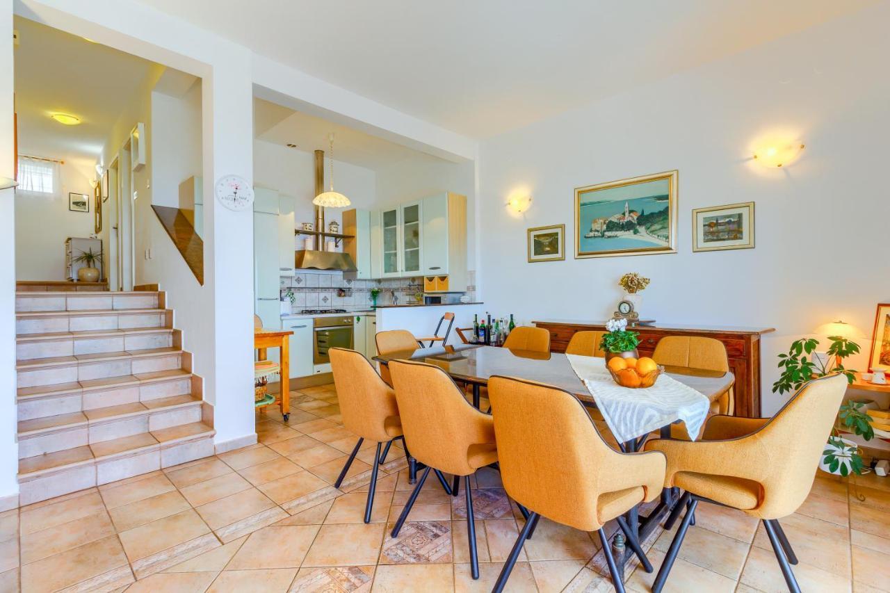 טרוגיר Apartments Meri מראה חיצוני תמונה