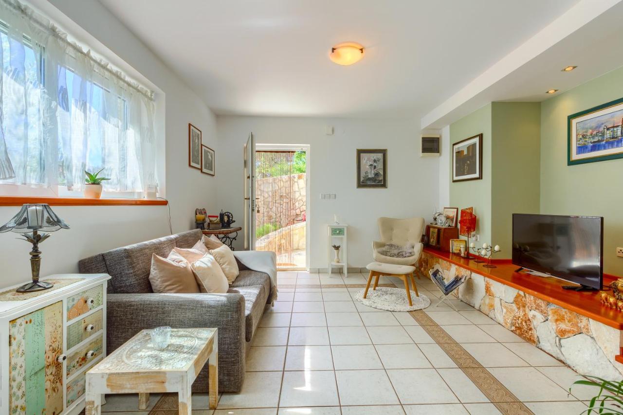 טרוגיר Apartments Meri מראה חיצוני תמונה